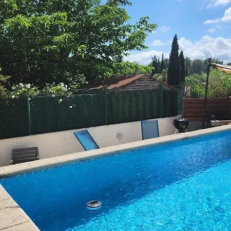 Le De La Fontaine - *