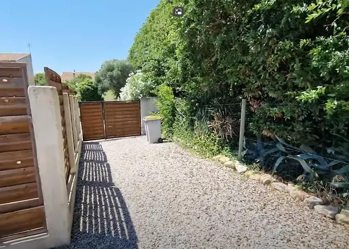 Feriehus Le De La Fontaine - Aumes